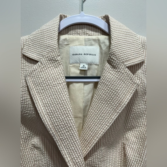 Banana Republic Tan Seersucker One-Button Blazer Size 8 - Picture 2 of 11